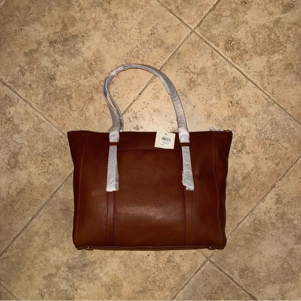 🌟NWT🌟 Fossil Shoulder Tote